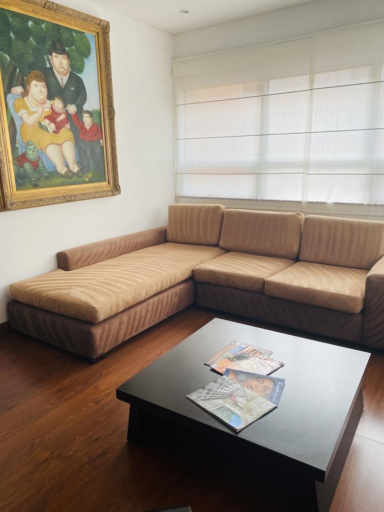 Hotel Retiro 84 by MIJ Bogota Buitenkant foto